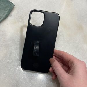 Black loopy case for iPhone 12